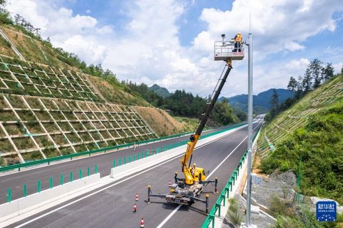 湘西巨龍昂首，爐慈高速公路建設進入收尾沖刺